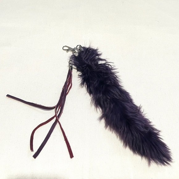 NWT NEW Purple Feathery Leather Key Chain - Picture 1 of 4
